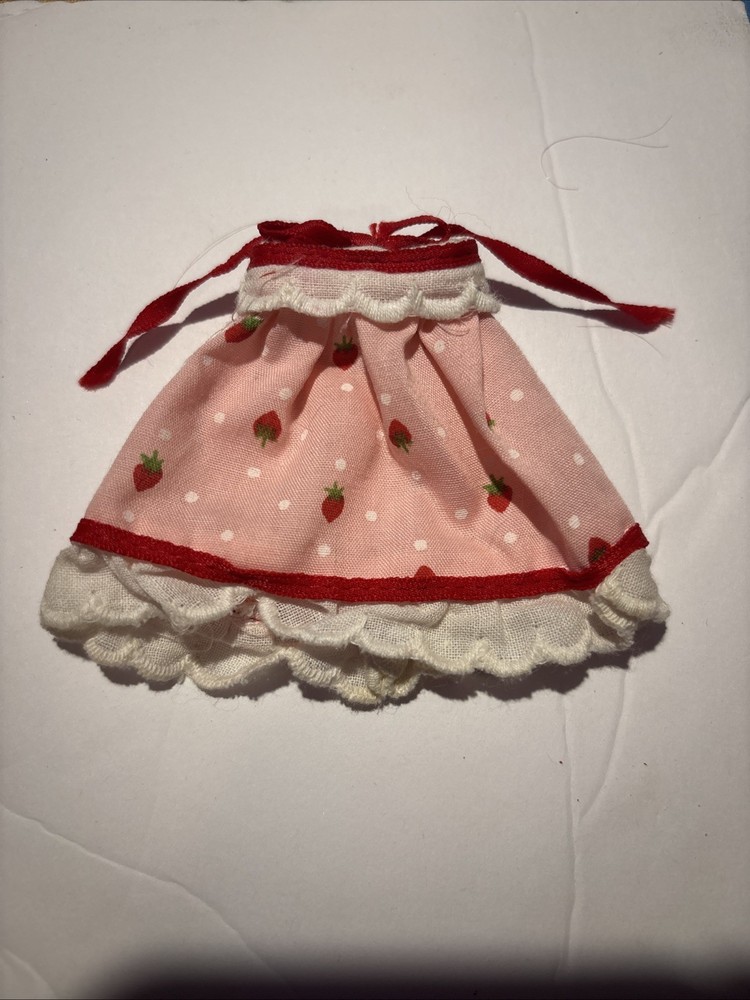 Vintage Strawberry Shortcake Doll STRAWBERRY DRESS ONLY replacement clothes ***