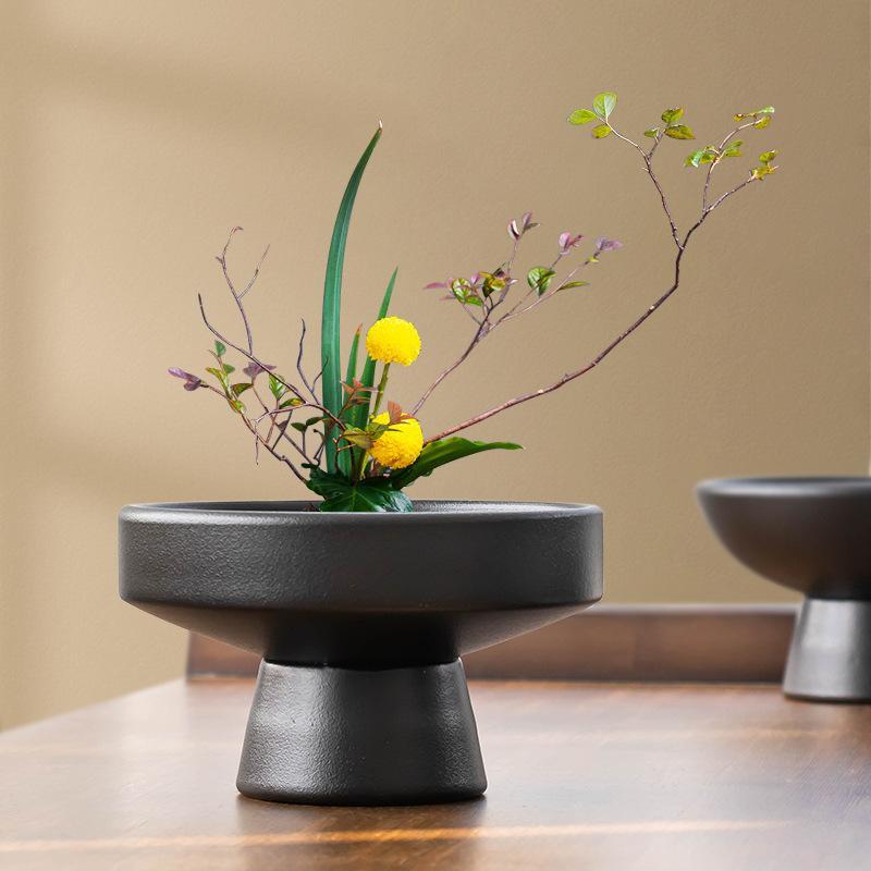 Flower Vase Ceramic Black Modern Solid Round Novelty Home Decor Small Free Stand