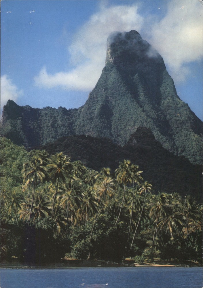 Moorea, French Polynesia Le Moua Puta (Perforated Mountain), Cook's Bay Postcard