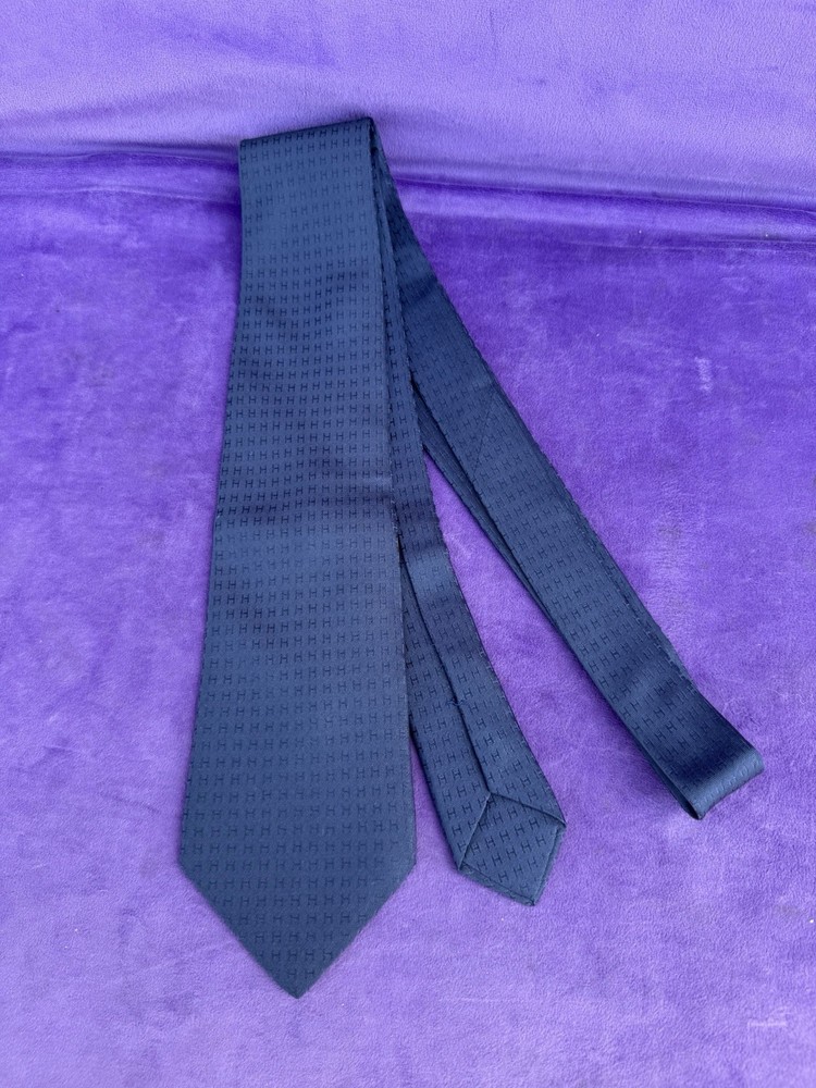Hermes Tie Navy Blue Iconic H Pattern 100% Silk Jaguard Weave