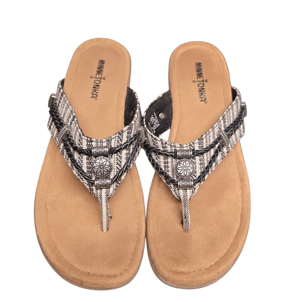 Women's MINNETONKA Moccasin Flip Flops Black & White Size 8 with Silver Accents