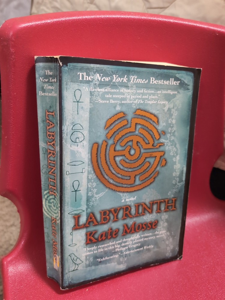 Labyrinth - Paperback By Mosse, Kate
