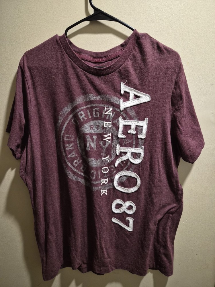 Aeropostale Tee ( Size Xl )