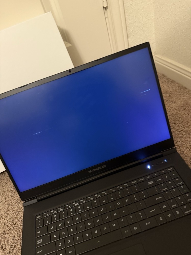 MAINGEAR Vector Pro 2 Gaming Laptop Ryzen 9 6900HX 32GB DDR5 1TB SSD RTX 3070 Ti