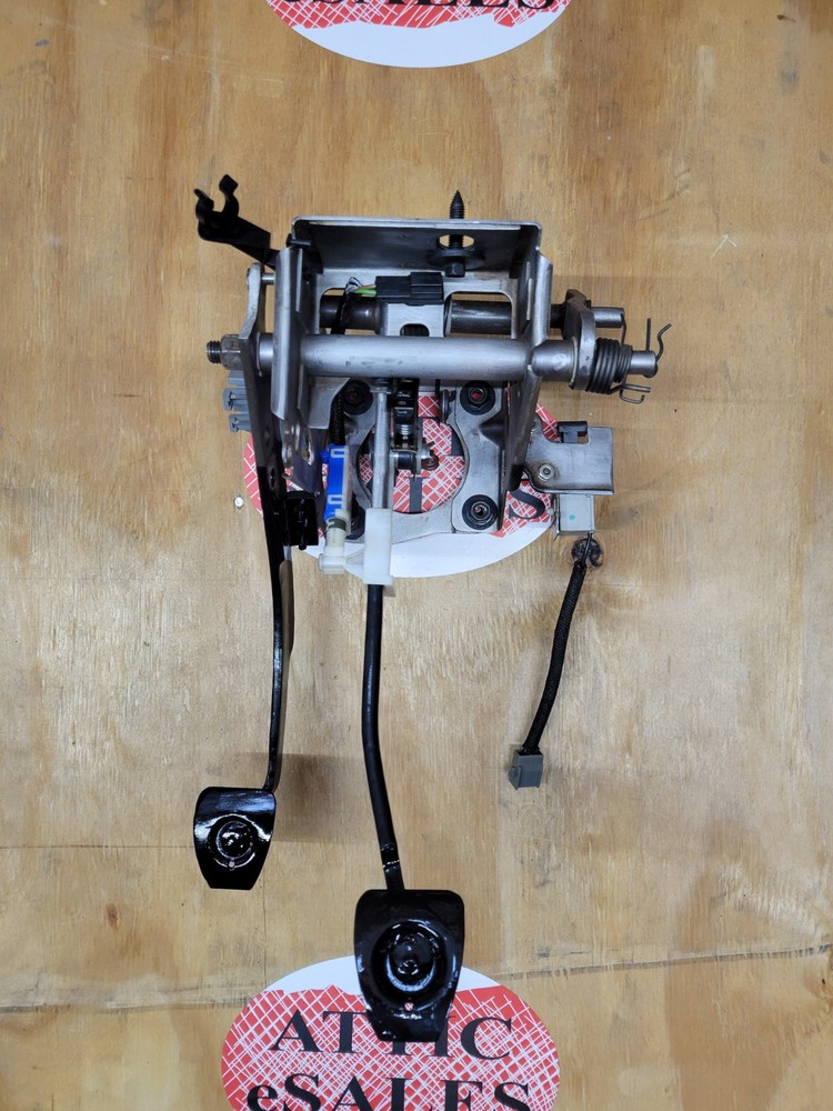 1996-1998 Ford MustangManual Clutch Brake Pedal Assembly OEM Ford 96-98 Mustang