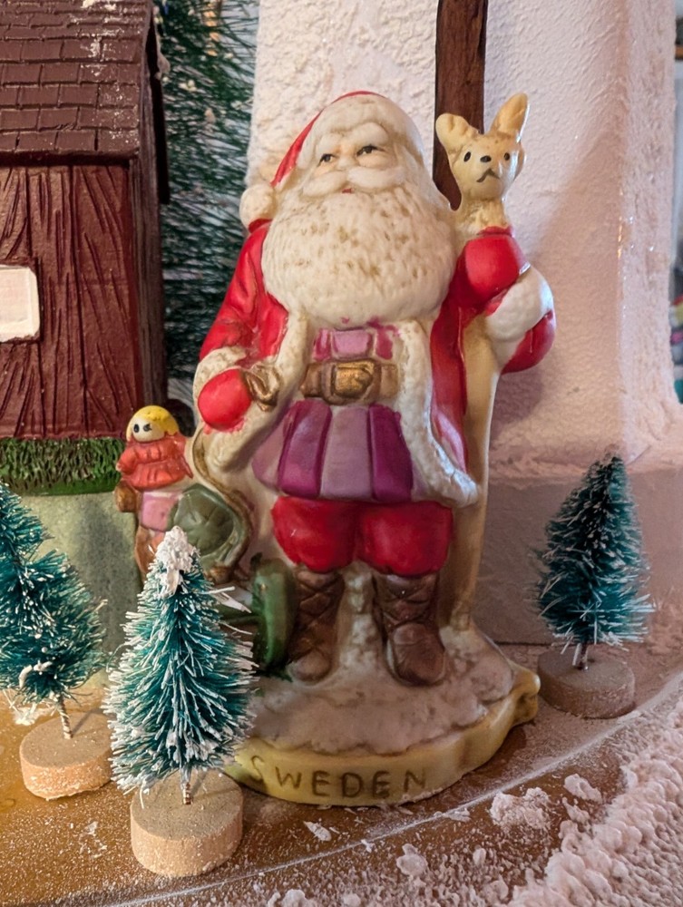Santa's of the Nation - Unique Holiday Collectibles from Across the Country