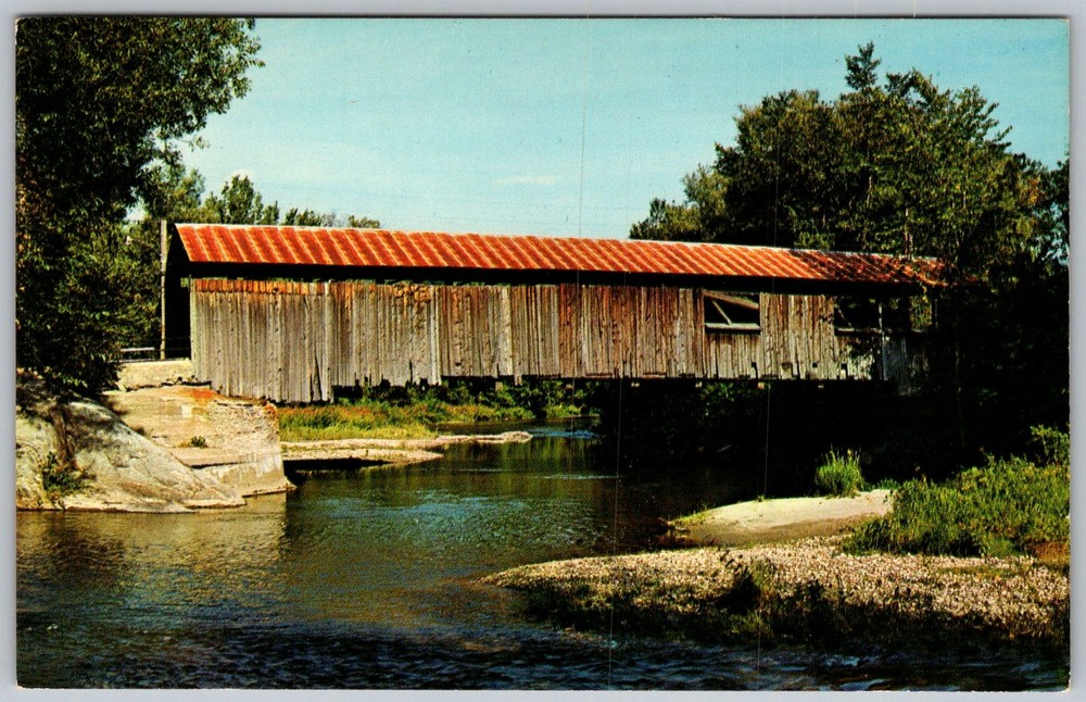 Vtg Postcard Old Covered Wood Bridge Waitsfield, Vermont 1950s