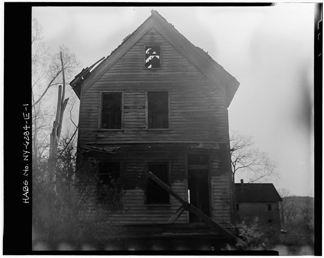 1. VIEW SOUTH SHOWING NORTH (FRONT) ELEVATION - Simpsonville, 11 Power Avenue