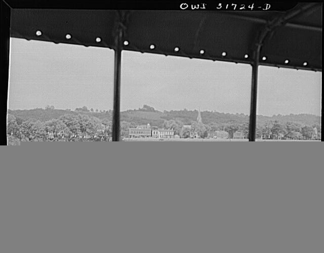 Photo:Ohio Riverside Town from Towboat Ernest T Weir 1900s