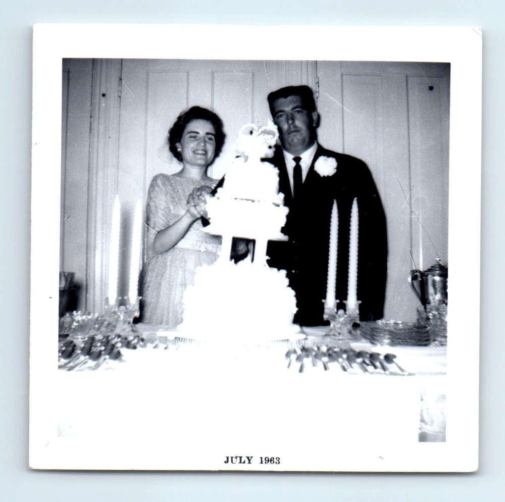 Old Vintage Square Photo MAN WOMAN COUPLE BRIDE GROOM CUTTING WEDDING CAKE