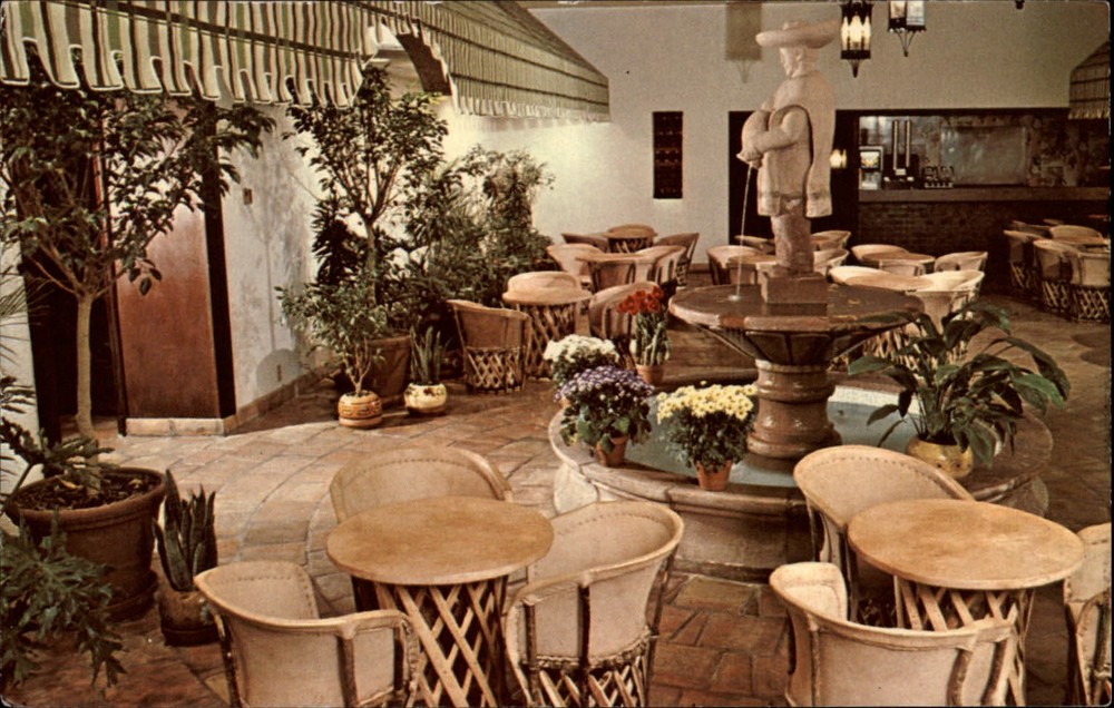Pancho's Patio Cedar Rapids Iowa fountain ~ 1950-60s vintage postcard