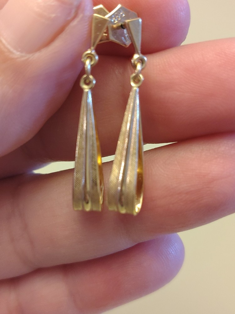 Vintage Dangle Gold Tone Pierced Earrings