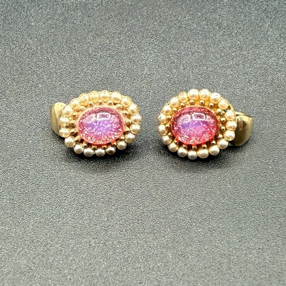 Vintage Judy Lee Pink Confetti Glass Cabochon & Mini Pearls Clip On Earrings