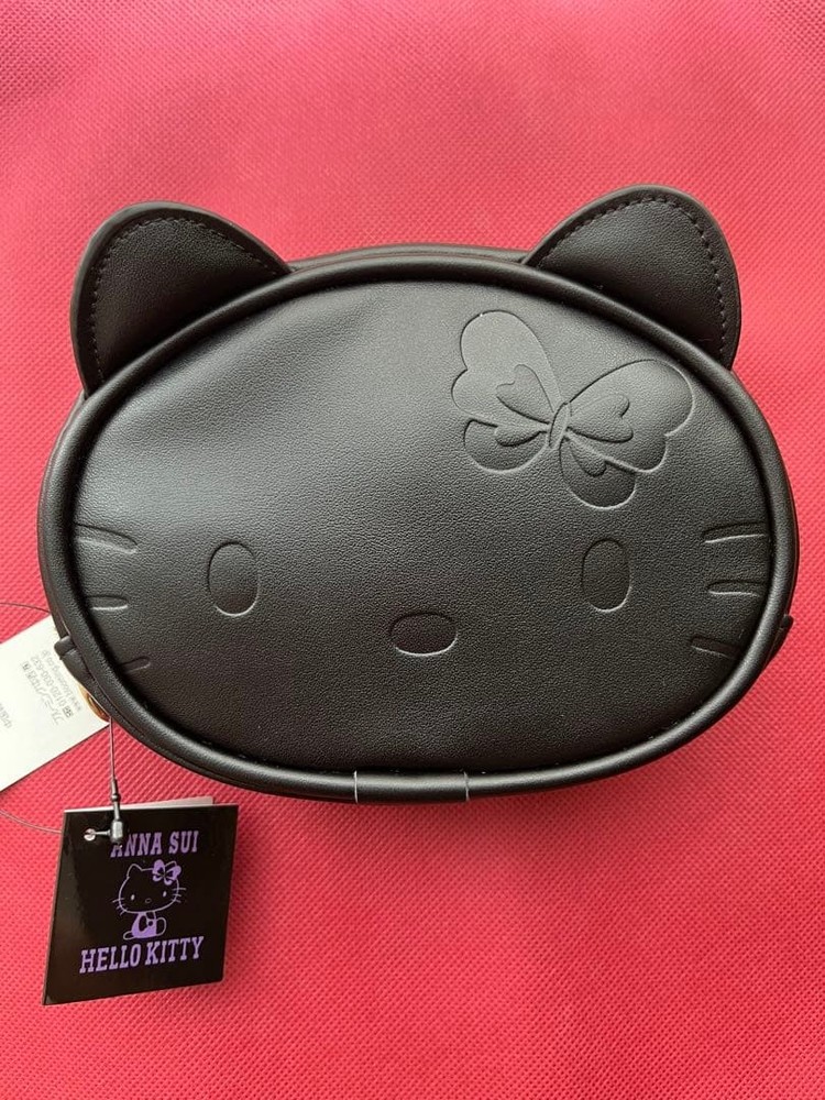 ANNA SUI HELLO KITTY collaboration pouch