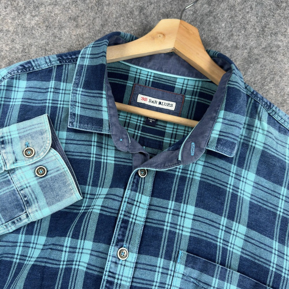 32 Bar Blues Shirt Mens XL Blue Plaid Flannel Long Sleeve Button Front Casual