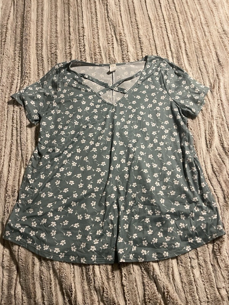 NWOT Sew in Love Floral Top