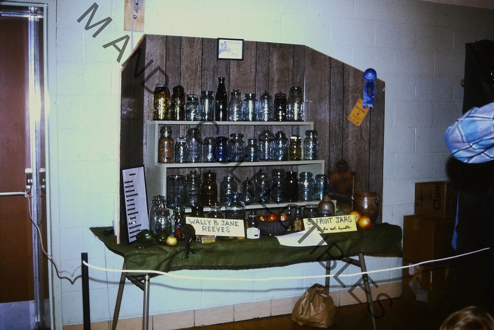VINTAGE PHOTO SLIDE Bottle 35mm Original Kodachrome Glass 01107