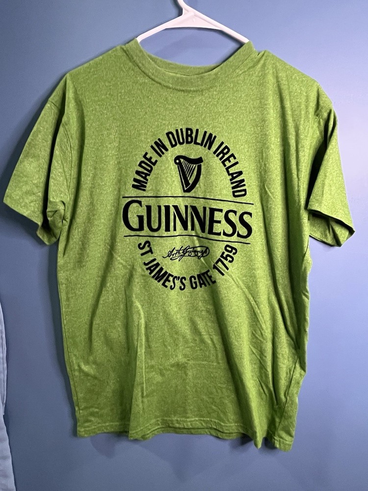 Official Guinness Tshirt Mens Medium Green St James Gate Dublin Ireland Relaxed