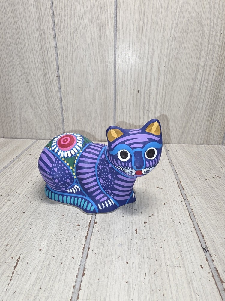 Mexican Folk Art Hand-Painted Clay Pottery Cat Figurine Alebrije Style Colorful