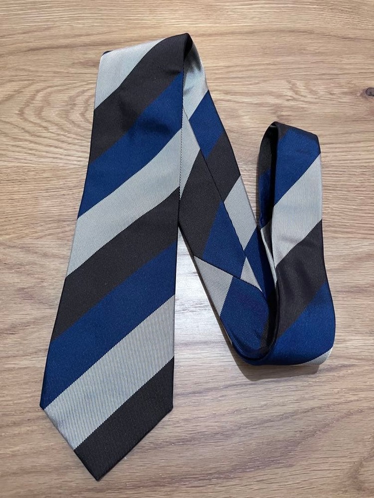 Drake's Necktie Tie Blue All over Striped pattern Handmade in England 100% Silk