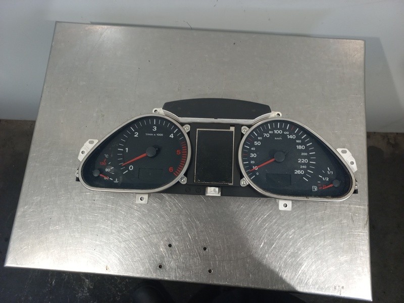 4L0920930H tableau de bord compteur AUDI Q7 4L 3.0 TDI 2006 110609