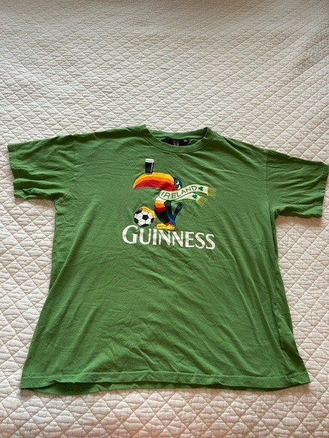 Guinness Official Merch Ireland Soccer Toucan Graphic Beer Green T Shirt XL