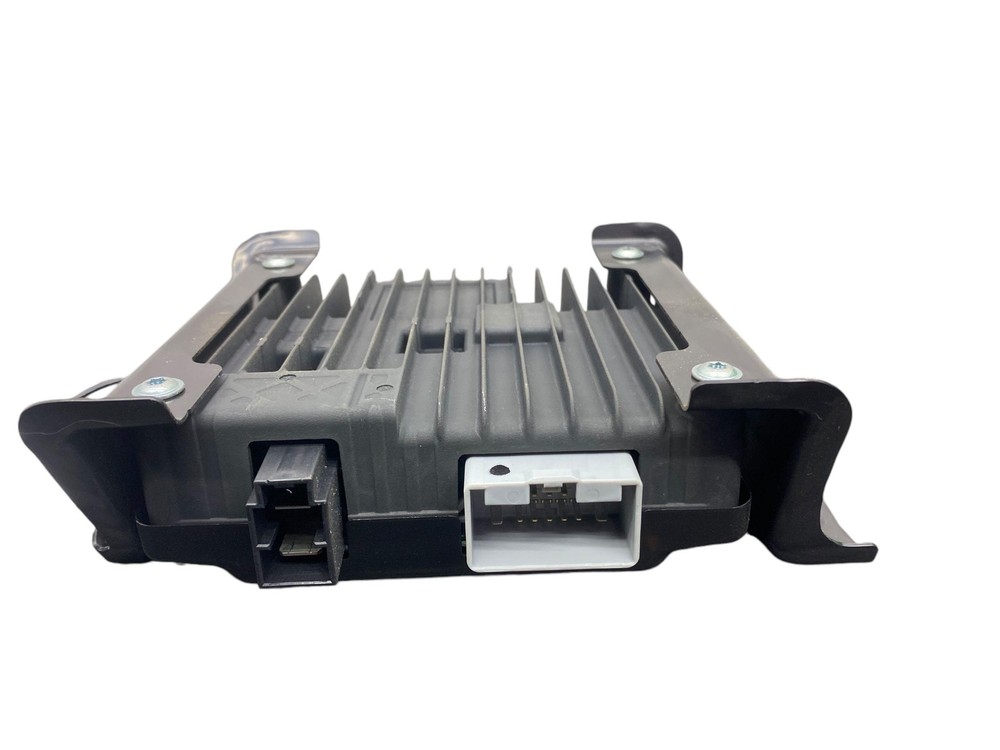 2019 - 2022 CHEVY SILVERADO 1500 OEM POWER AC/DC CONVERTER INVERTER MODULE