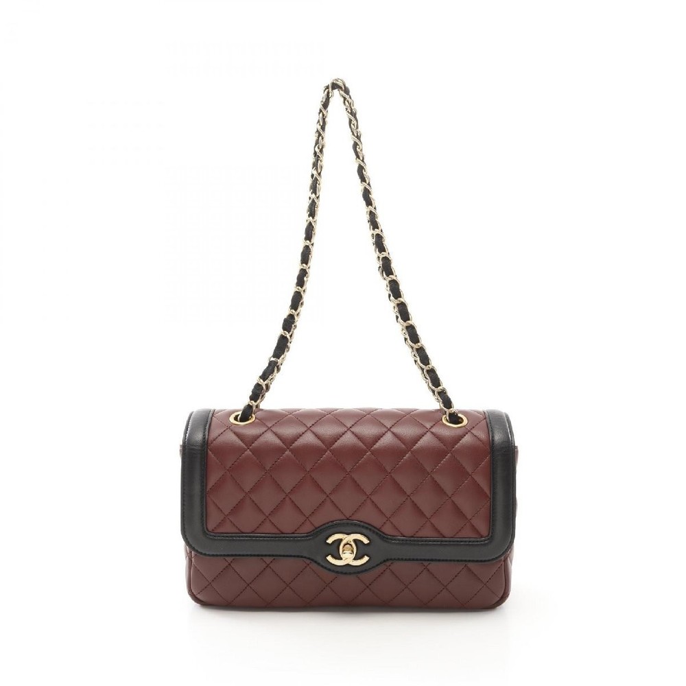 Chanel Matelasse Single Flap Lambskin Shoulder Bag in Black 482576