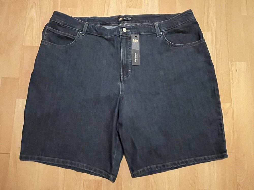 LEE WOMENS *NWT * Relaxed Fit Mid Rise Bermuda Shorts  Size 22 W Medium