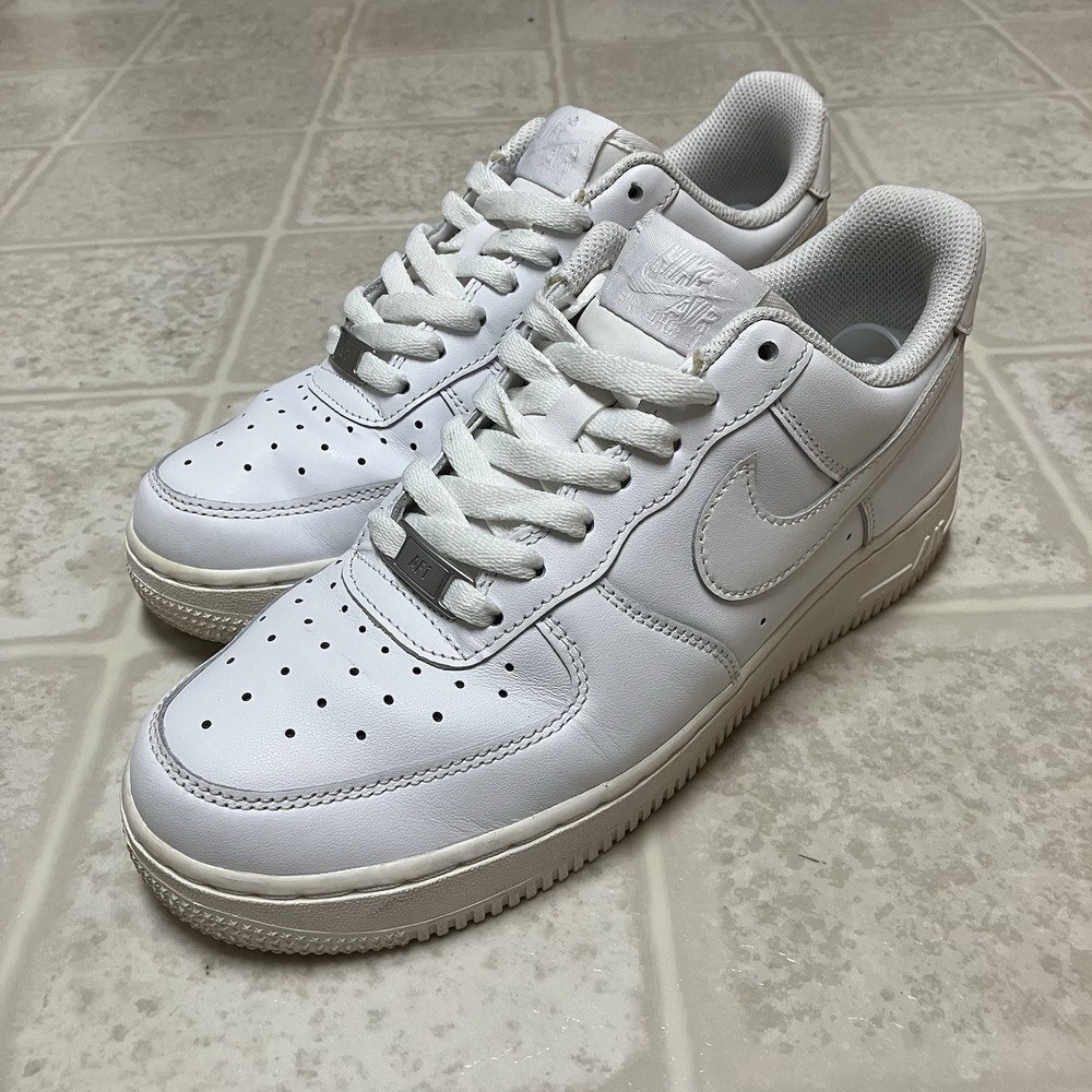 Nike Air Force 1 Low Triple White Sneakers DD8959-100 Women's Size US 8