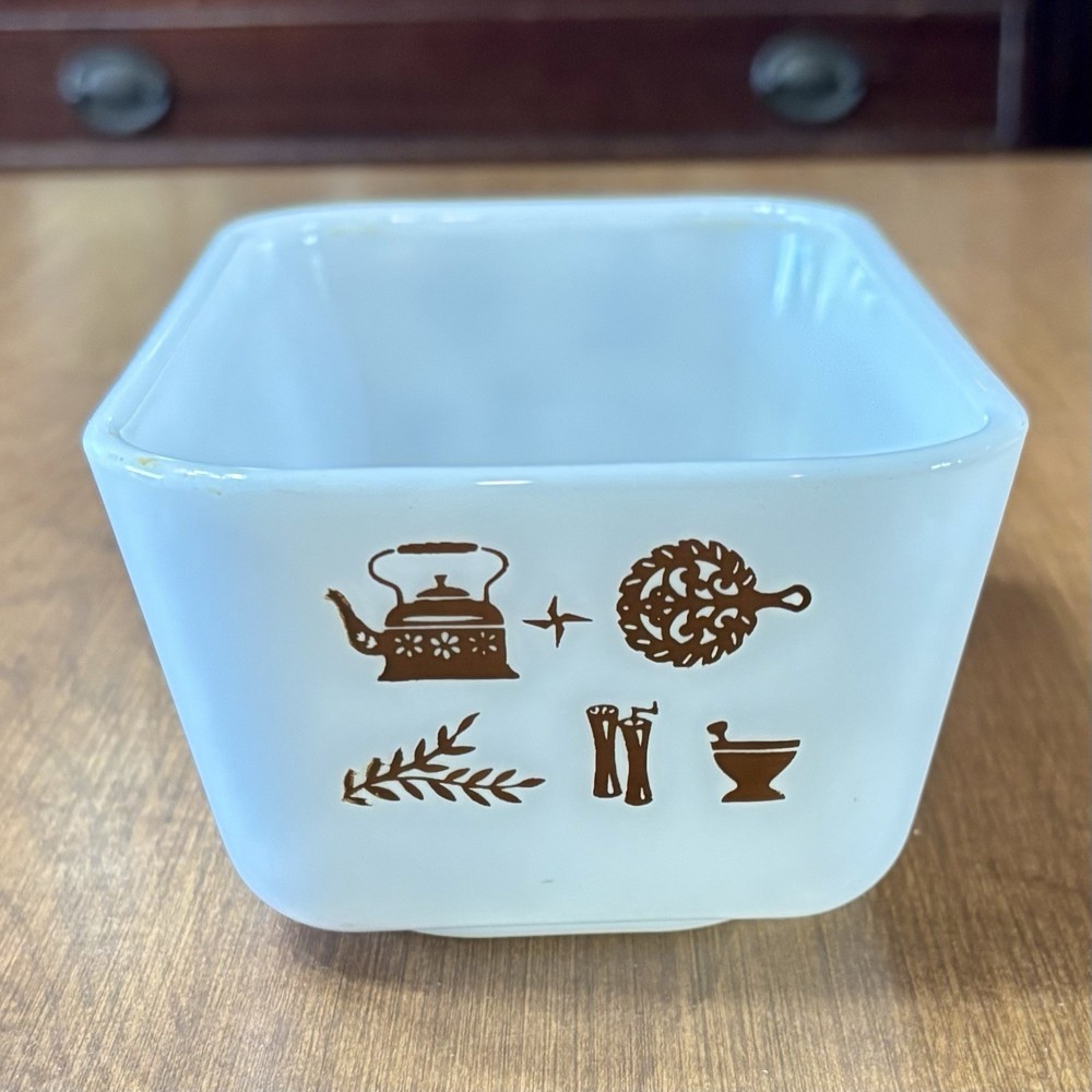 PYREX Early American Ovenware Small 1.5 Pint Loaf Dish 0502 Vintage **NO LID**