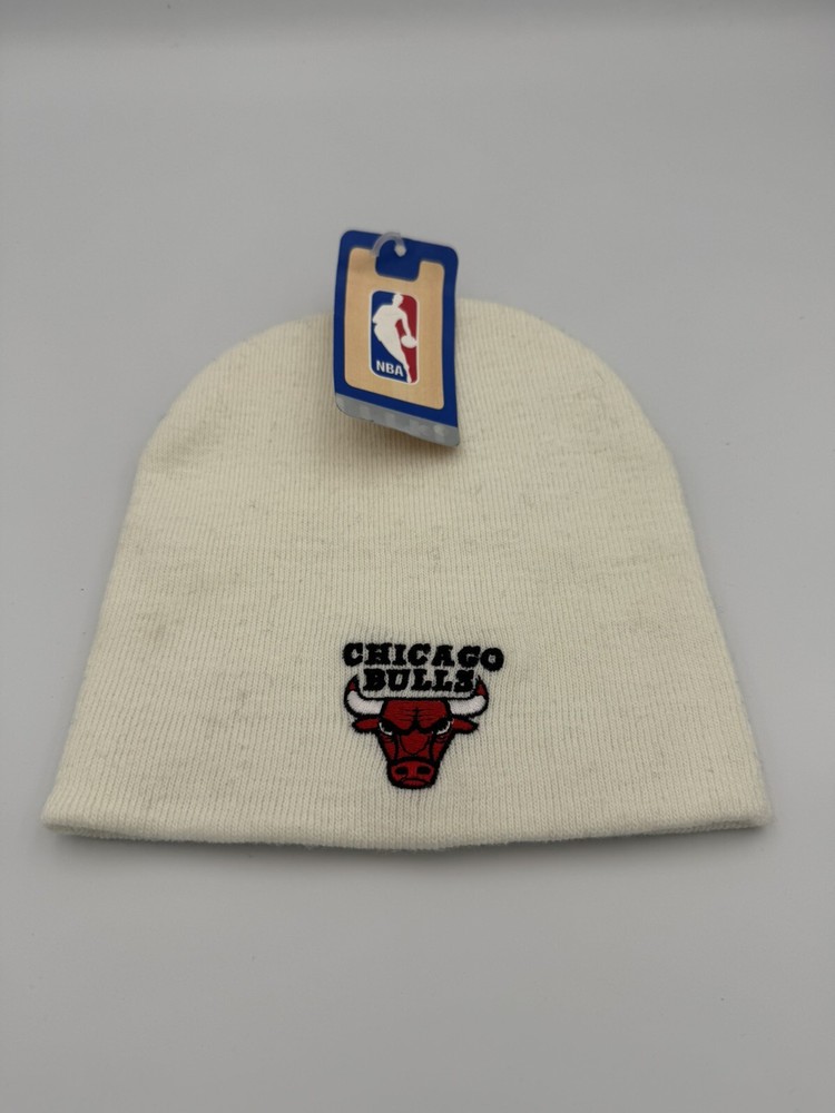 Chicago Bulls Official NBA Winter Beanie Hat Cap New One Size Fits All White NWT
