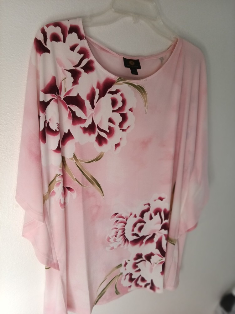 JM Collection Sz 1x Beautiful Floral Blouse Comfort Fit Soft And Flowy