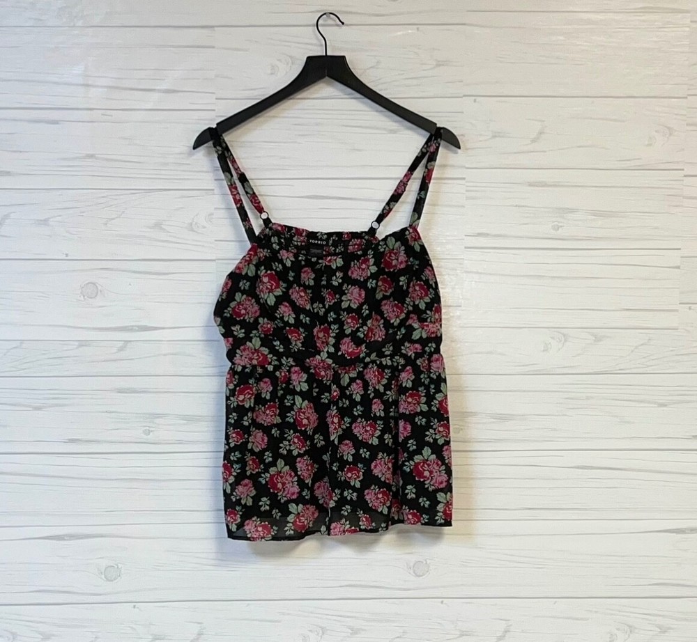 Torrid top womens size 1 sleeveless black floral patterned blouse tank