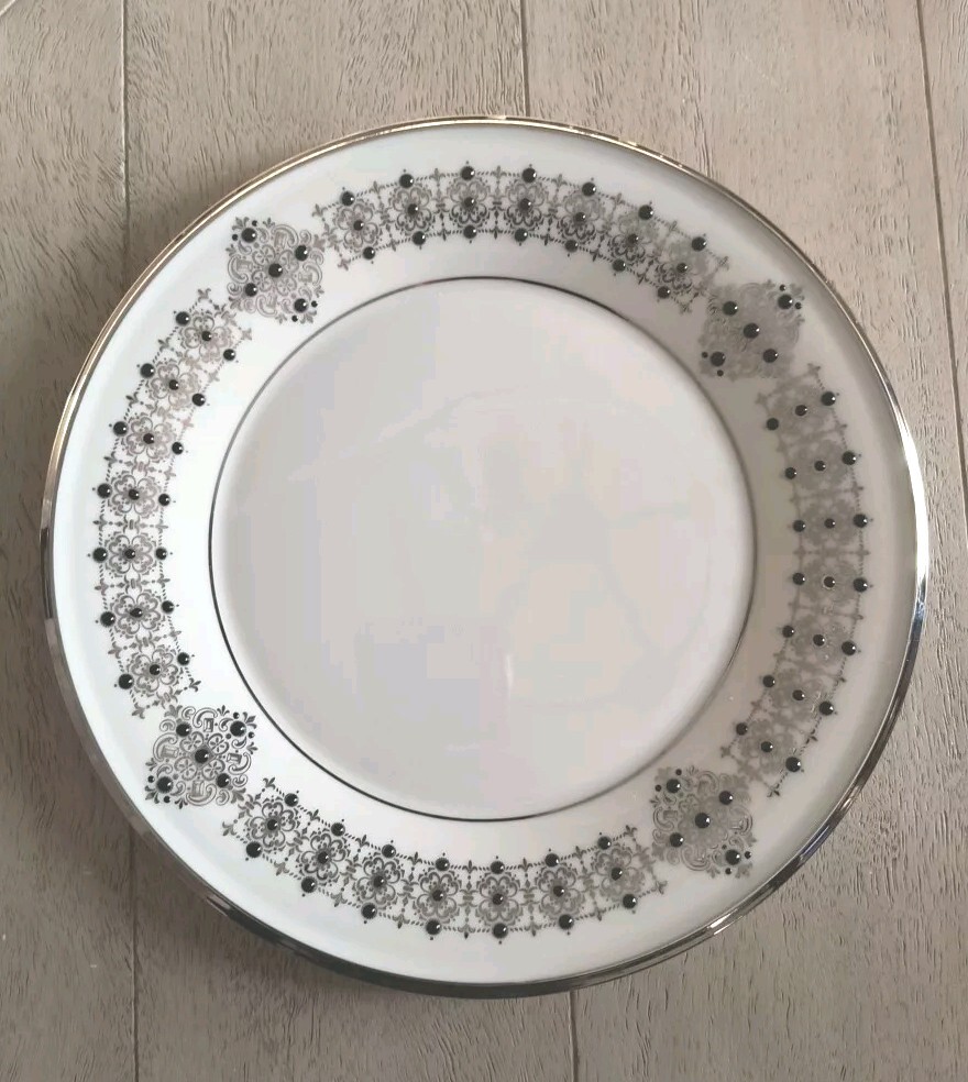 LENOX CHINA DIMENSIONS SOLITARE ACCENT LUNCHEON PLATE