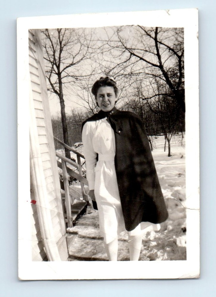 Old Vintage Photo SOLO WOMAN OUTSIDE HOUSE SNOW WINTER SCENE SNAPSHOT PIC