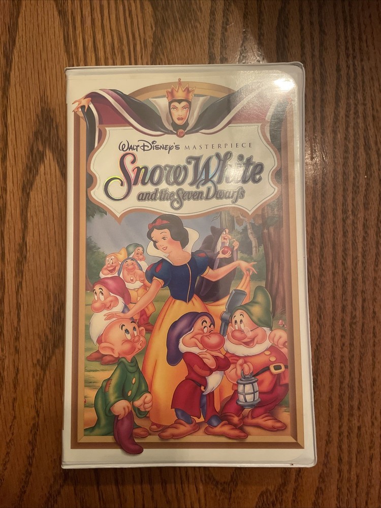 Snow White And The Seven Dwarfs (VHS)