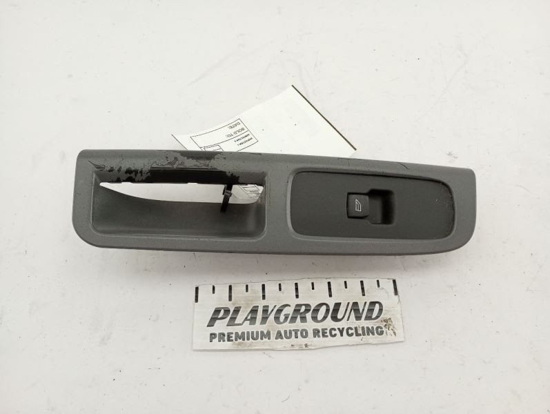 VOLVO V50 S40 Right Front Door Window Switch 2007-2011