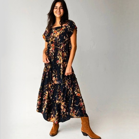 Natural Life Size Medium Berkley Black Floral Tiered Maxi Dress Boho Peasant