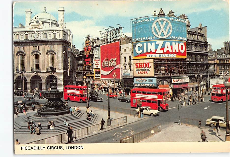 Postcard Piccadilly Circus London England
