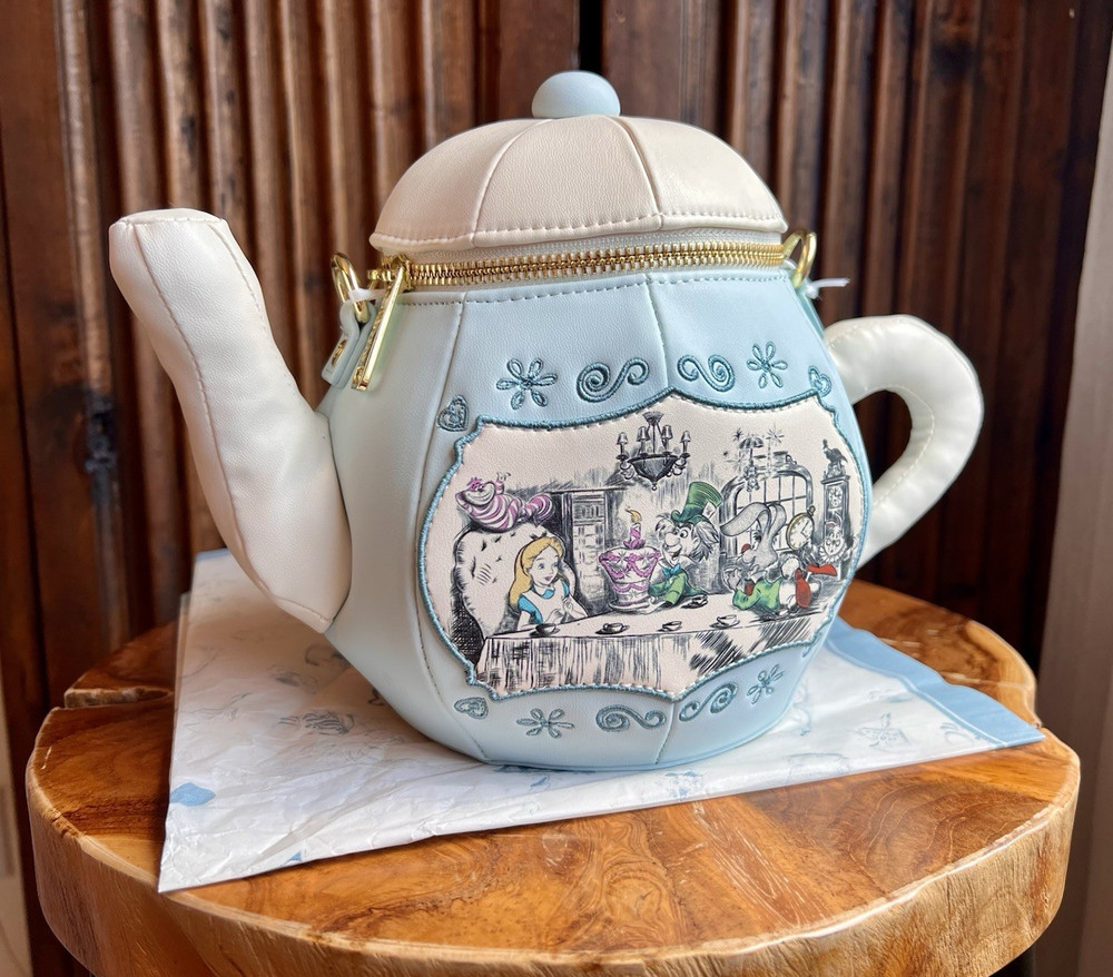 Club 33 Loungefly Disney Alice in Wonderland - Mad Hatter Teapot