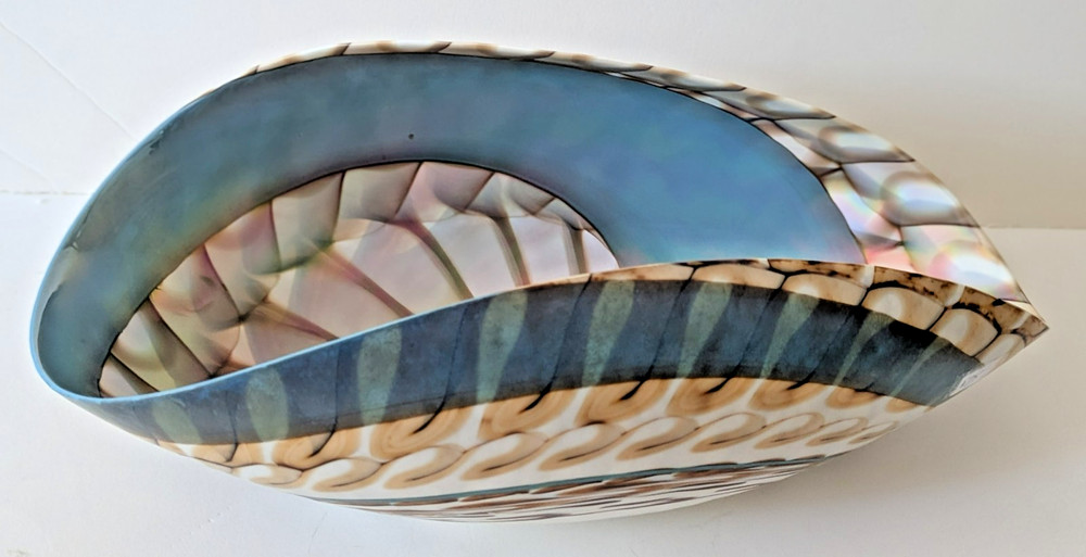 Murano Shell Glass Bowl Ivory Blue Chocolate Iridescent 21