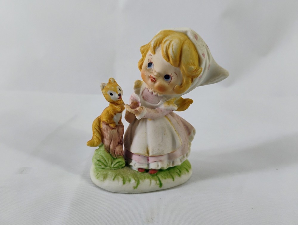 Vintage Lefton Porcelain Girl With Squirrel Small Figurine 3