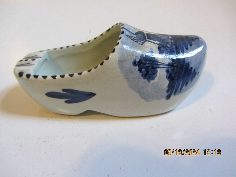 Vintage Blue Delft Ceramic Made in Holland Clog Shoe Ashtray Hand Painted 4.5