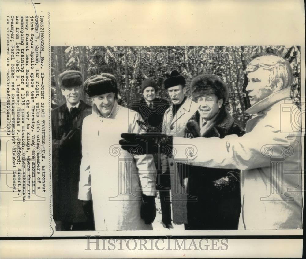 1973 Press Photo Astronaut Eugene Cernan with Soyuz-Apollo Members in Moscow