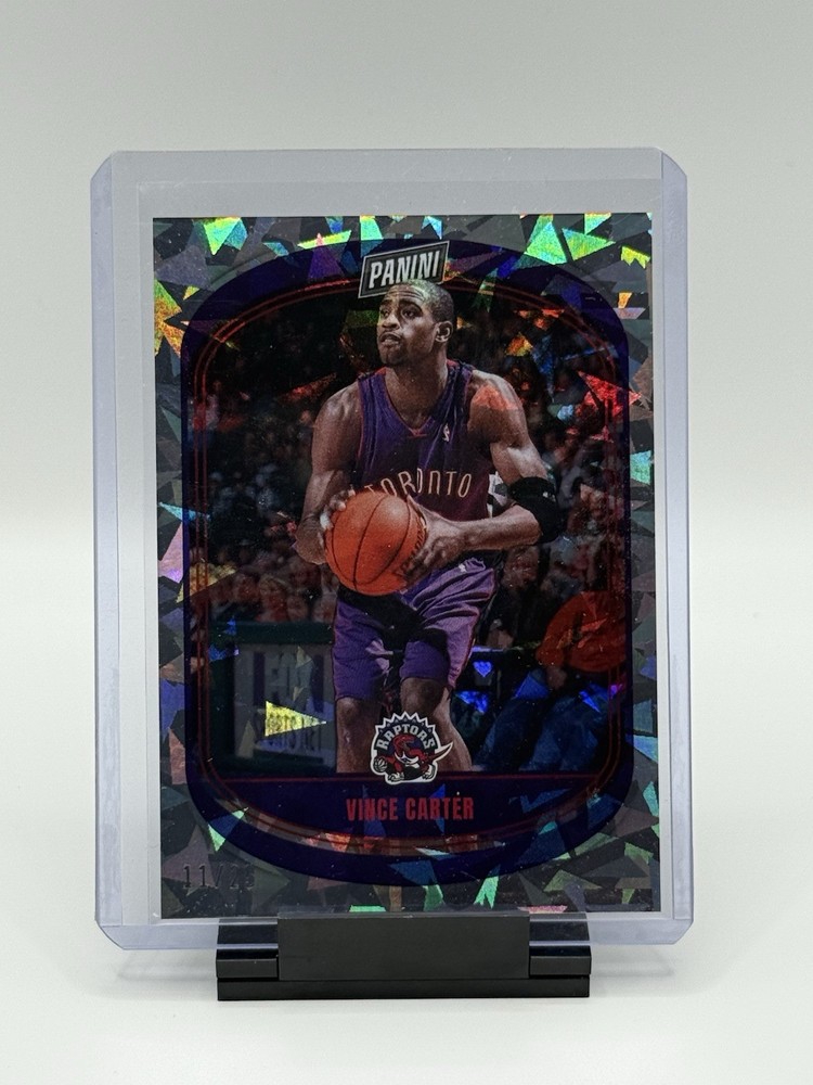 2021-22 Panini Player of the Day - Vince Carter #98 Cracked Ice Prizm /25