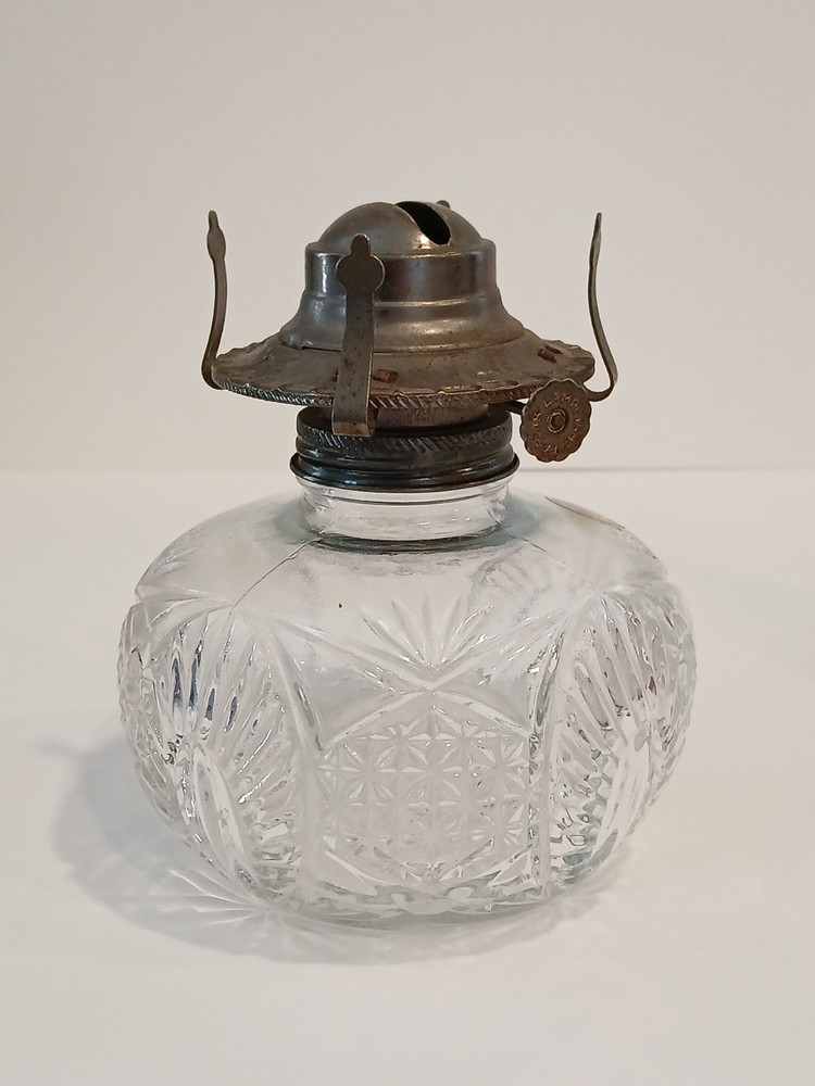 Vintage 1980s Lamplight Farms Crystal Oil Lamp