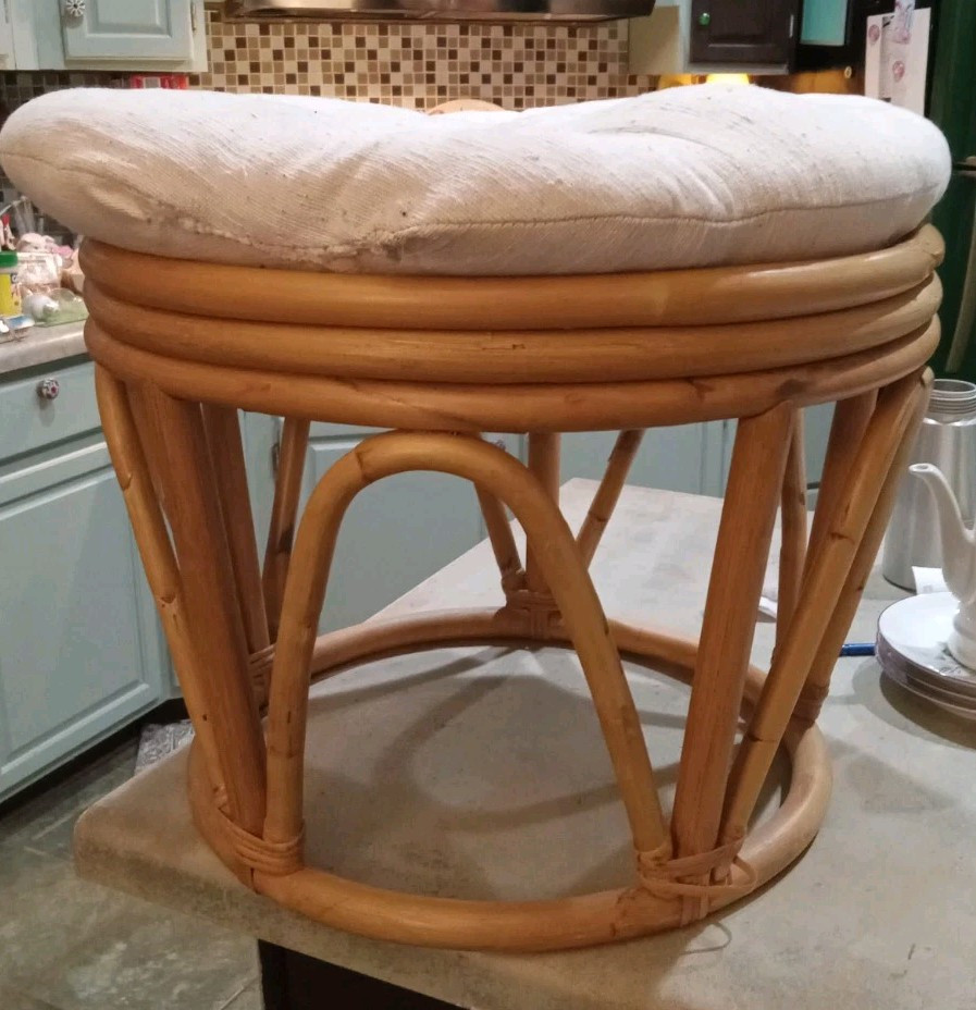 Vintage Pier 1 Imports Round Bentwood Bamboo Rattan Ottoman Footstool +pillow