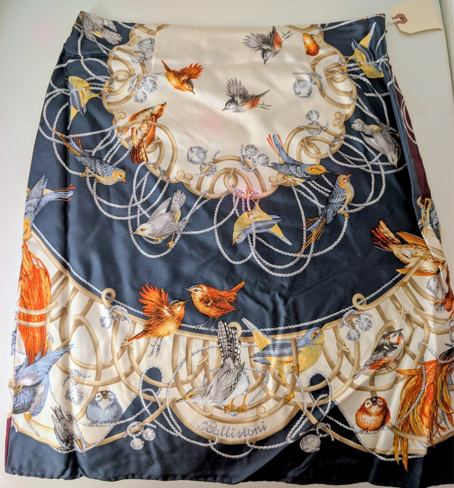 New Madison Brown luxury Versace handmade silk skirt size 4