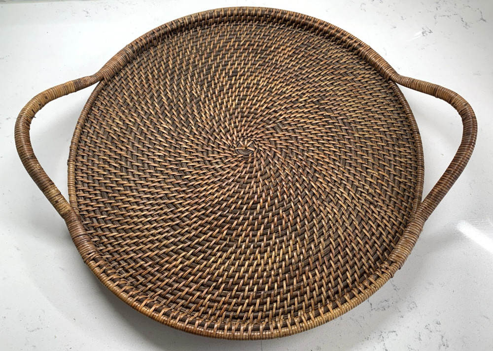 Pampered Chef Woven Selections Lg.  Round Serving Tray w/Handles 17